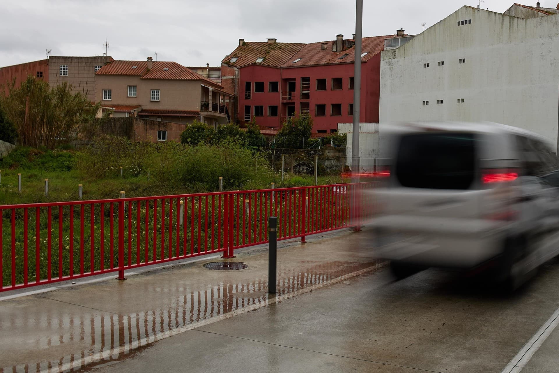 Barandilla peatonal en Galicia