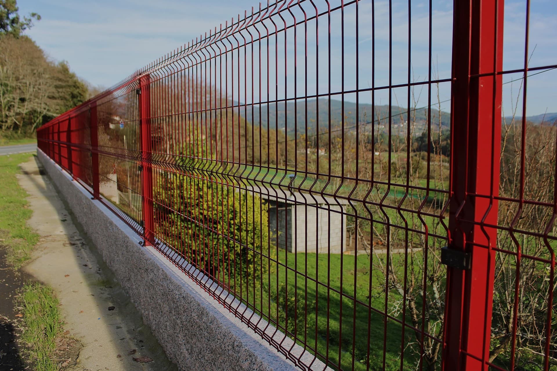 Cierres metálicos para fincas y parcelas fabricados en Galicia